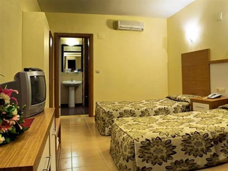 Omer Prime Holiday Resort Kusadası 3*,