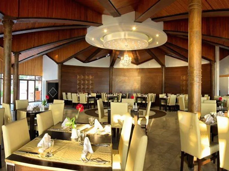 Omer Prime Holiday Resort Kuşadası 3*,