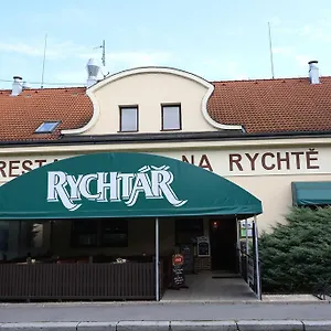 https://ubytovani-na-rychte.praguehotelsweb.com