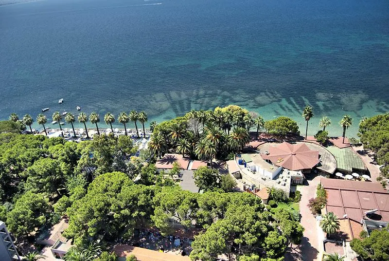 Omer Prime Holiday Resort Kusadası 3*,